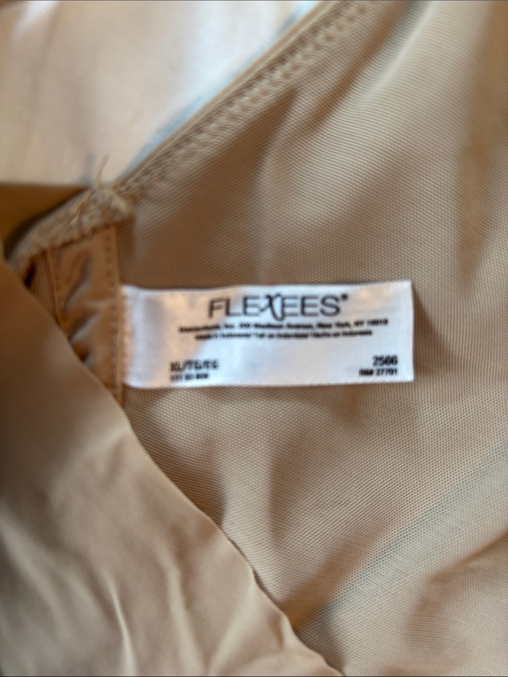 Flexees Seamless Wireless Bra in Beige XL - Picture 2 of 4